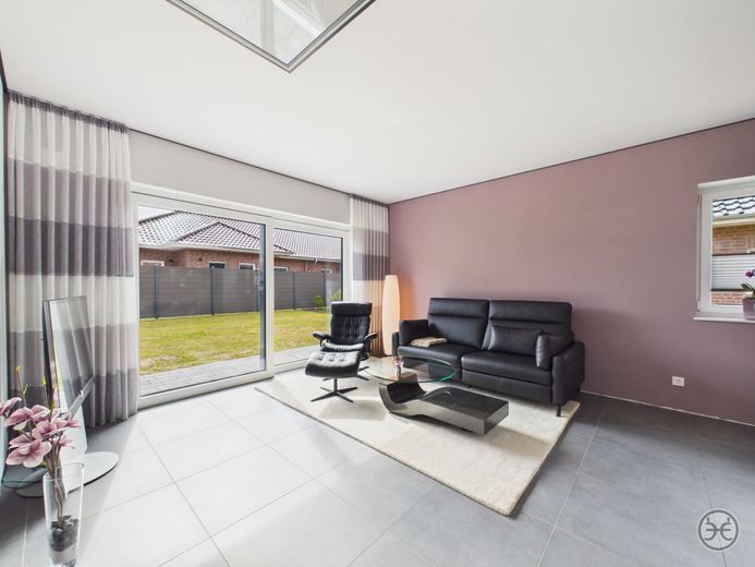 BEST-PREIS // Hochwertiger &amp; Nahezu Neuwertiger KFW-55EE Bungalow in schöner Wohnlage // Barßel – Eden-Ehbrecht-Immobilien_Verkauf_EFH_Barßel_022