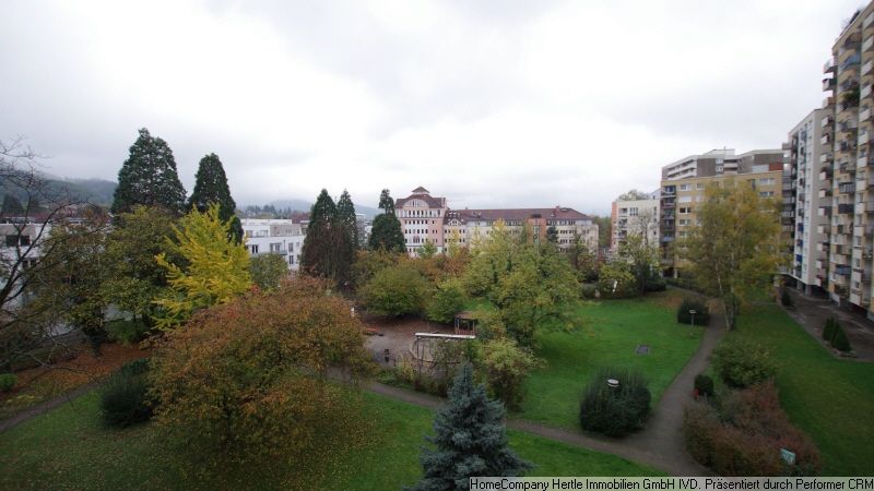 Großzügig  &  möbliert mit Balkon für 3-12 Monate in Zähringen – 7654015f496870f1828a38e5273804222392ba09.jpg