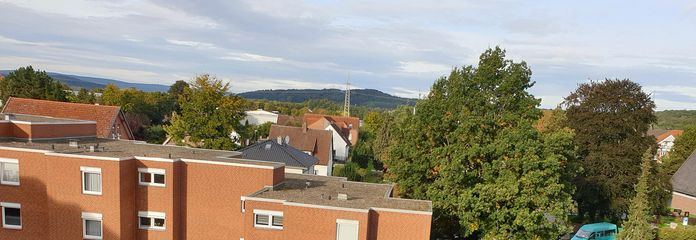 familienfreundliche 3-Zi-Whg in ruhiger, verkehrsgünstiger Lage in Empelde von Privat – Blick vom Balkon