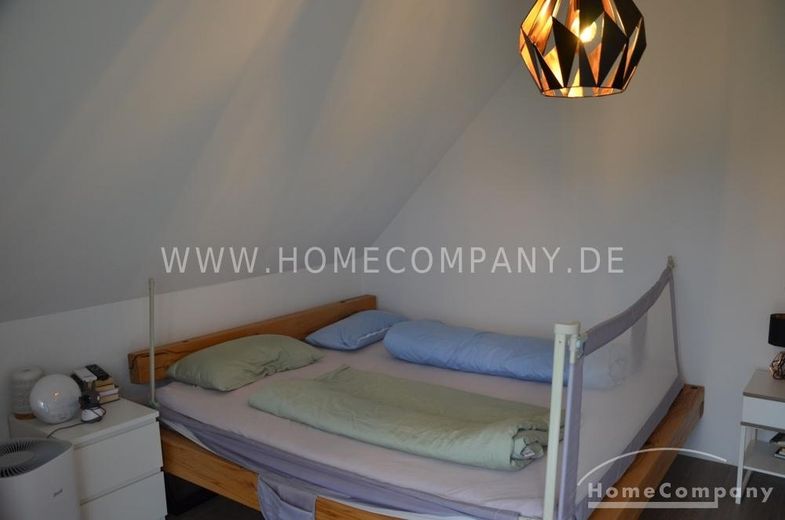 Casa molto bella e confortevole con giardino, terreno di circa 800 mq e doppio posto auto coperto – 941aef2728ed8d0c5d921e9bce0192cf2ff93f48.jpg