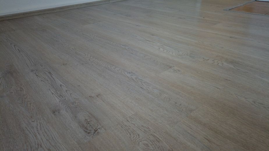 Topsanierte DG Wohnung, WG geeignet, Einbauküche, zentral – Foto 8