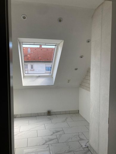 Helle DG Wohnung , 4 Zimmer, in Mannheim Käfertal – Küche rechts