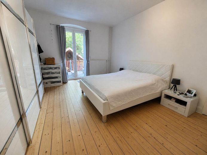 Elegante casa bifamiliare ristrutturata con terreno edificabile urbanizzato a Diemelsee-Adorf – Schlafzimmer EG