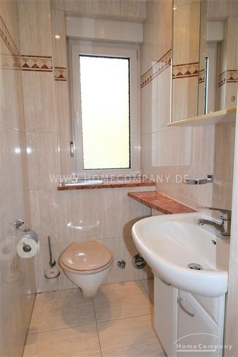 12057 HomeCompany Dresden सुसज्जित/Furnished बालकनी सहित 2-कमरों का अपार्टमेंट, Dresden-Gruna में, अधिकतम 1 व्यक्ति – 363c91fe7d278f7d9504c09e8d5b7c8bc7868c9e.jpg