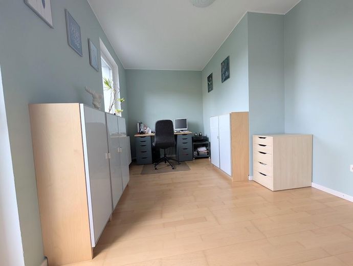 Casa di testa individuale di architetto con 4 locali a Schenefeld – Kinder-/Arbeitszimmer