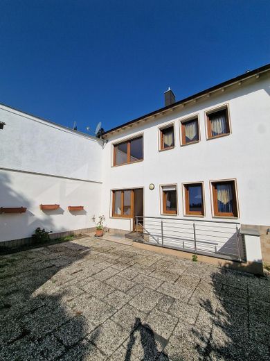 Geräumige Doppelhaushälfte mit großem Garten in ruhiger Lage von Düren-Merken – ab dem 01.11.2026 – Terrasse
