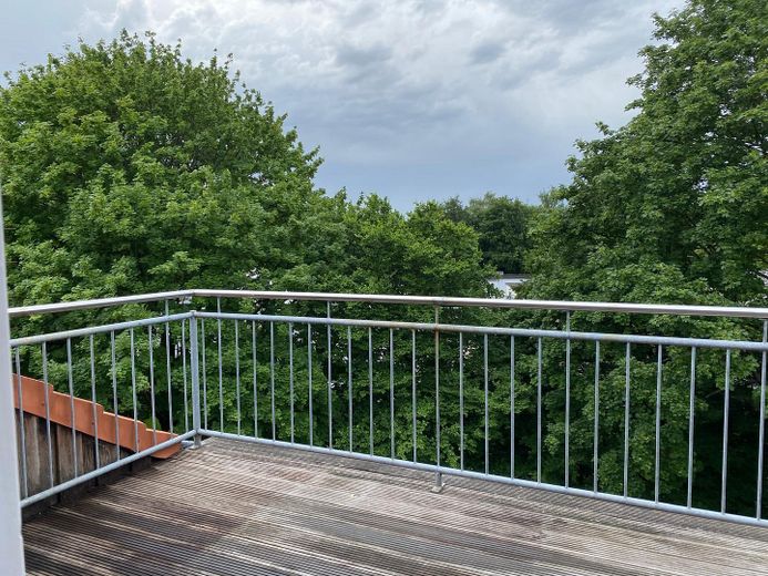 Lichtdurchflutete Dachgeschoßwohnung in Barmbek-Nord mit eigenem Stellplatz – Foto 6