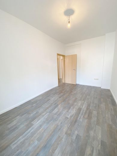 Modernisierte & vermietete 3-Zimmer-Wohnung – Attraktive Kapitalanlage mit sofortigen Mieteinnahmen – Schlafzimmer