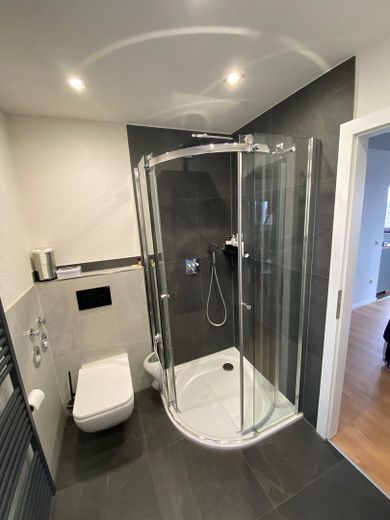 Penthouse-Feeling: 123 m² Design-Refugium aus 2 Einheiten mit XXL-Südterrasse (Provisionsfrei) – Foto 13