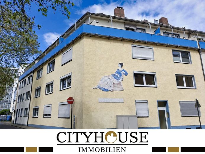 CITYHOUSE: Zentrale 3 Zimmer Wohnung in der Südstadt mit zwei Balkonen, Keller und separater Garage – Eckhaus
