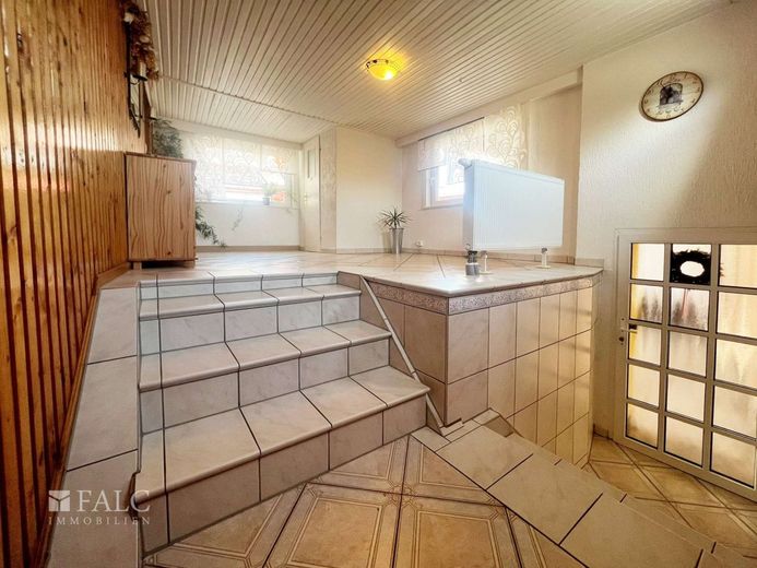 Landhaus mit Scheune und hübschem Garten – EG Eingang