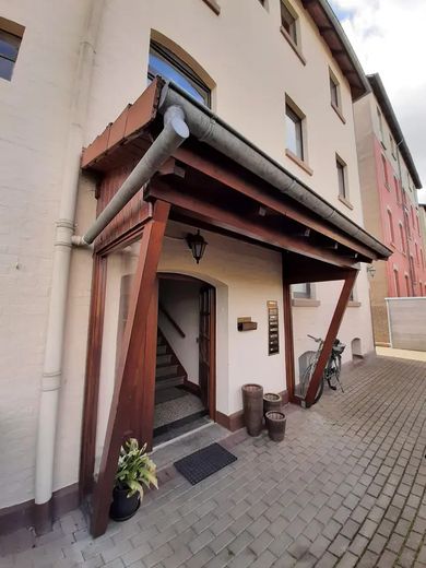 Altbauwohnung mit Balkon in idyllischer Lage an der Mittelriede – Eingangsbereich