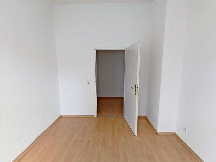 परिवार के लिए एक शानदार घर: BALCONY के साथ विशाल 4-कमरों वाला अपार्टमेंट – Ansicht II: Schlafzimmer III