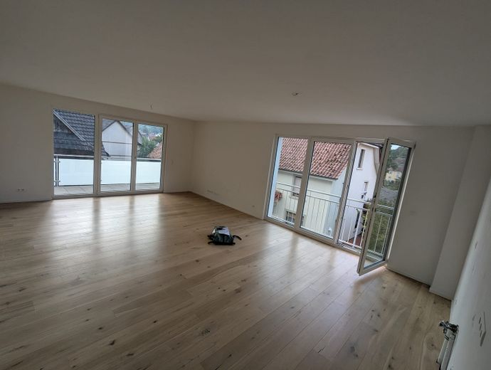 Helle 2 Zimmer-Wohnung mit Stellplatz & Balkon in Oberschopfheim – Wohn-Esszimmer/ Küche