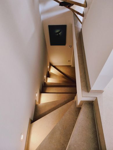 Treppe zum Untergeschoss