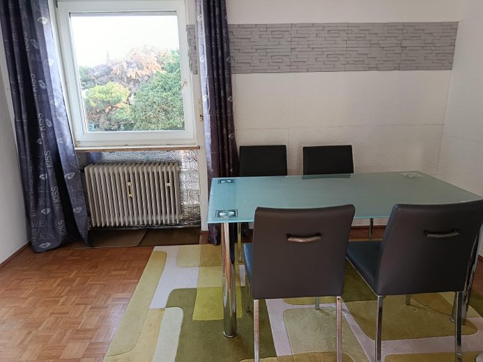 Zweifamilienhaus in Toplage, Ruheoase mit Pool am Stadtrand von Friedberg/Augsburg, Hochzoll – Esszimmer