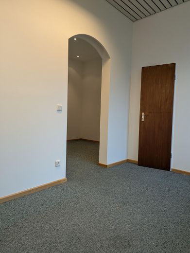 ##Exklusives Laden-/Bürolokal (56 m²)# in Germering: Top-Frequenzlage am "Kleinen Stachus" – Büro
