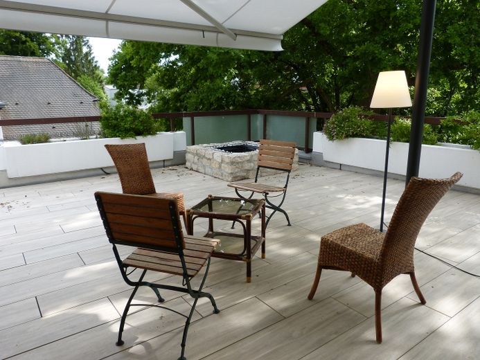 Südterrasse mit Brunnen