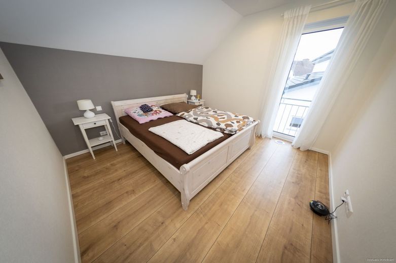 Schlafzimmer DG
