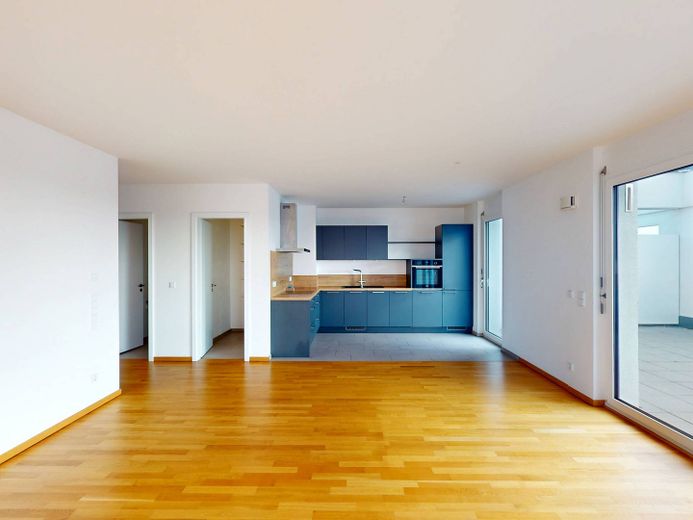 Ampio appartamento di 3 locali con cucina componibile e spaziosa terrazza panoramica nel quartiere FRANKLIN – Ansicht II: Wohn- und Esszimm…