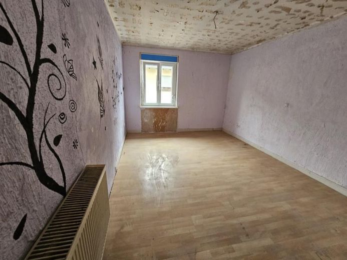 Renovierungsbedürftiges 4 Fam.-Mehrfamilienhaus in zentraler Lage – Bild 7