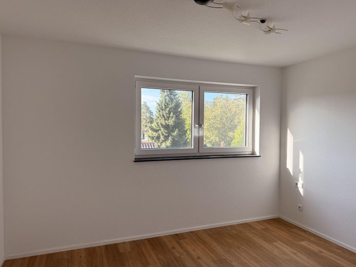 Neuwertige, freizügige Wohnung mit Ausblick *provisionsfrei* - Ab sofort. – Zimmer