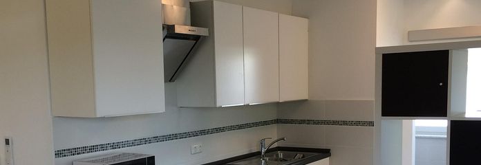 1 Raum-Wohnung möbliert mit Klima – Einbauküche