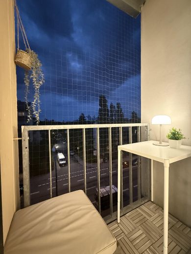 Hübsches, komplett saniertes App. mit Mini-Balkon, neu möbliert- frei ab sofort – Foto 11