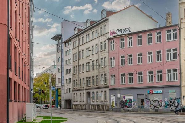 PACCHETTO IMMOBILIARE CON POTENZIALE DI SVILUPPO // 8 unità commerciali nel centro di Lipsia