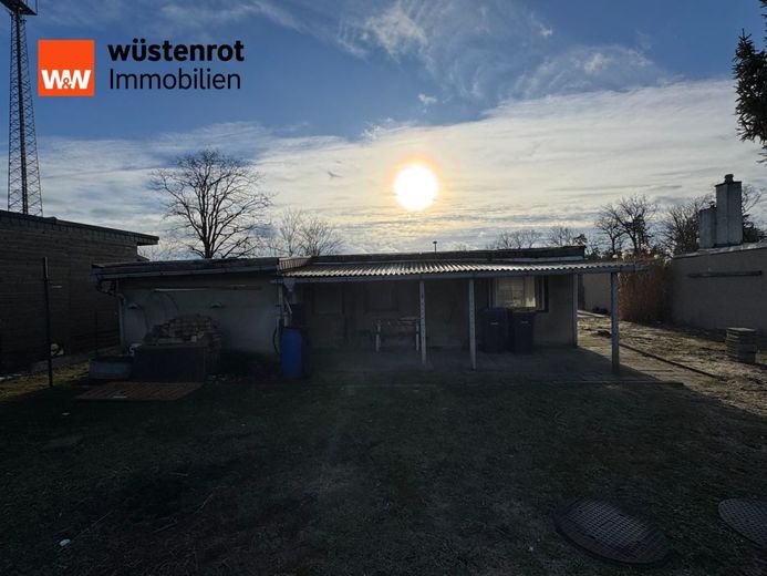 Sanierungsbedürftiger Bungalow mit Potenzial in Oranienbaum-Wörlitz. Neubau ebenfalls möglich... – Garten