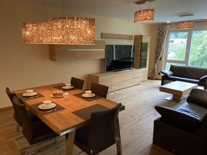 Premium condominium in a prime location in Baden-Baden – 4 rooms | 134.85 m² | immediately available – Wohn- und Essbereich