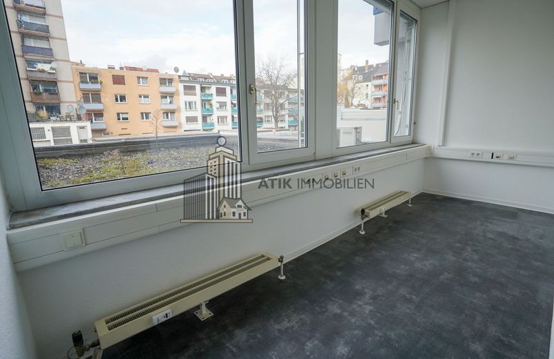 ATIK: *360°-VR* Helle und flexible Büro-/Schulungsräume direkt am MA-HBF – Flur