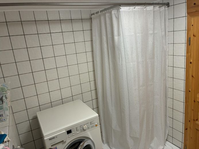 Багатофункціональна мезонет / сутеренна квартира 83 +42 м²  у природній місцевості - багатофункціональний гараж – Bad Souterrain