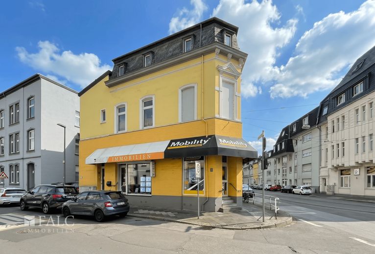 Zwei Schaufenster, unzählige Möglichkeiten - Maximale Sichtbarkeit in Uerdingen – Außenansicht Schaufenster links KI