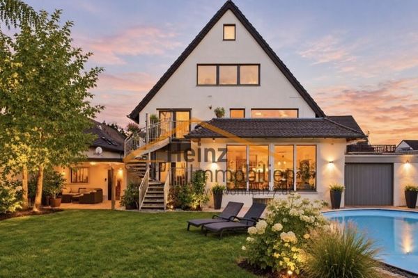 ***Repräsentatives 4-Familienhaus in beliebter Lage von Bergisch Gladbach Schildgen***
