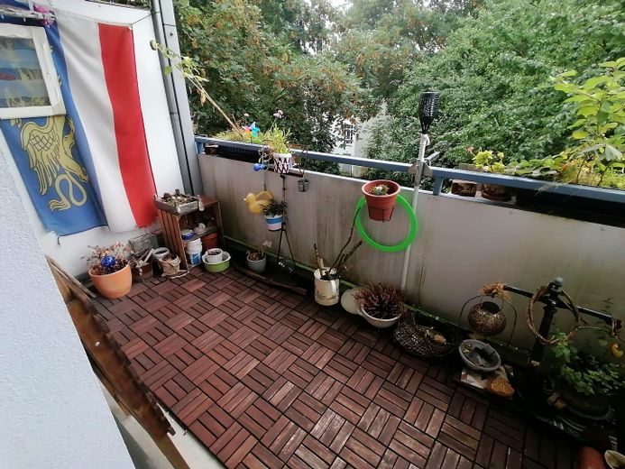 Sonnige 2-Zimmer-ETW, Balkon, 1.Etage, östl. Altstadt, v.privat – Balkon2