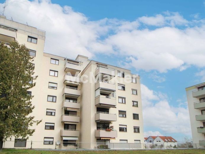 Penthouse-Wohnung mit Weitblick, Balkon, Aufzug und TG-Stellplatz in ruhiger Lage von Hochdorf – फोटो 1
