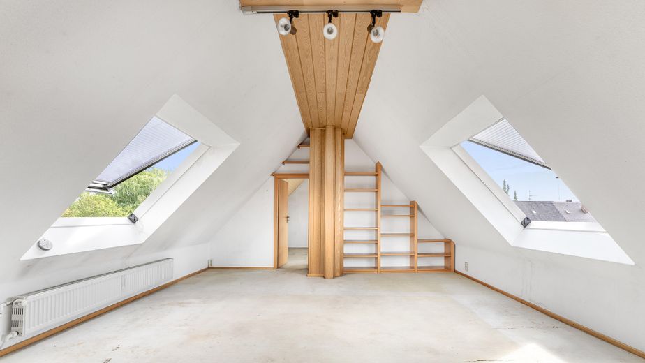 3-Zimmer-DG + ausgebauter Spitzboden mit Maisonette-Potenzial +++ provisionsfrei +++ – Foto 11