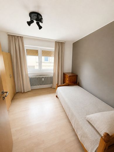 Große 4 Zimmer -Wohnung auf 2 Etagen mit 136 m² Wohnfläche, Balkon und Innenhof – Schlafzimmer 3