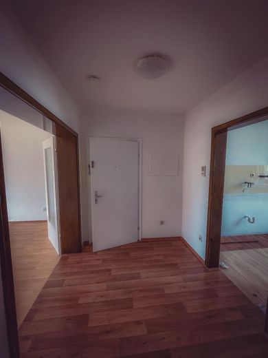 Attraktive 3-Zimmer-Wohnung in Altdorf bei Landshut – Flur