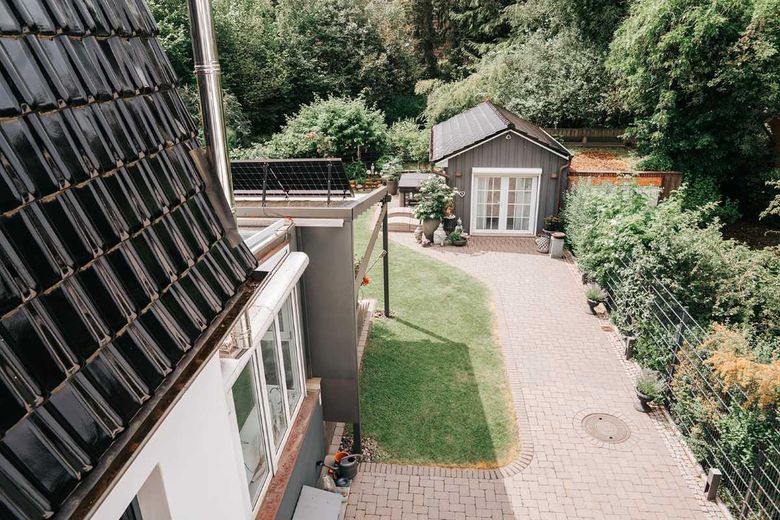 Wintergarten zum Garten
