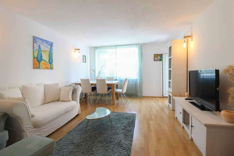 Splendido appartamento di 3 locali con balcone soleggiato – Foto 2