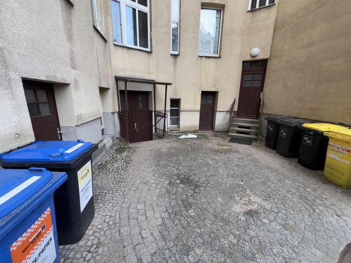 Inwestycja kapitałowa – potencjalnie zwalniana – Tempelhof – 2 pokoje z kuchnią i łazienką – Hinterhof - Müllbereich