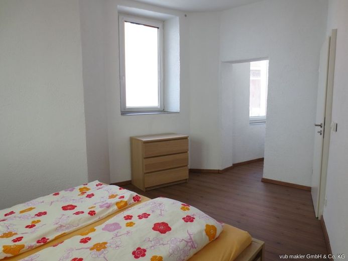 Attraktives Mehrfamilienhaus in Hof - hohe Rendite, Pelletheizung , Dach erneuert &amp; laufend saniert – VUB0002423-15