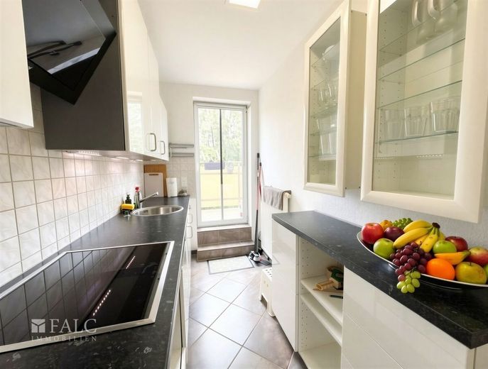 Familienfreundliche 4-Zimmer-Wohnung mit Balkon &amp; Gartenmitnutzung in Wuppertal-Oberbarmen – Küche