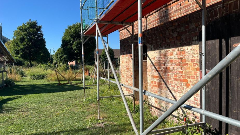 Biesenthal: 1.646 m² erschlossen, Altbau, PV-Anlage, 40 Min nach Berlin – es gibt noch was zu tun