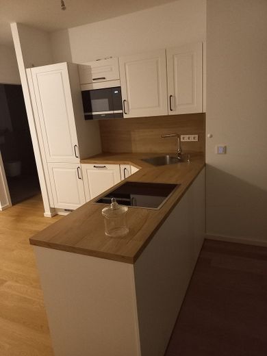 Unverbaubare Fernsicht bietet diese luxuriöse lichtdurchflutete südliche Wohnung in bester Lage im Europaviertel inklusive Concierge – Foto 17