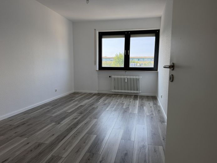 3-Zimmer Wohnung (80qm) mit Balkon in Mainz-Gonsenheim – Großes Schlafzimmer