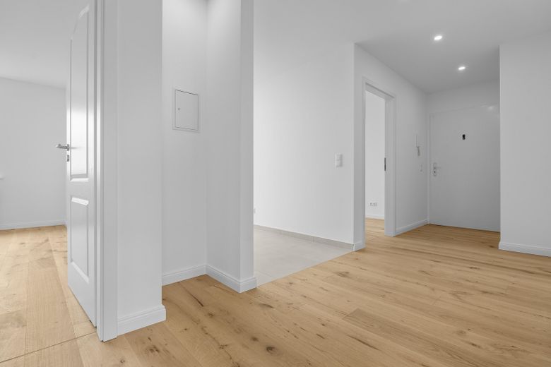Balkon ve garajlı, yeni yenilenmiş 3 odalı daire – Fotoğraf 10