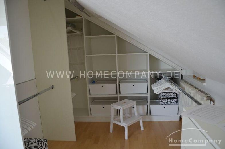 Sehr schöne 2 Zi.-Wohnung im 3. OG mit Dachterrasse. In der Nähe zur Uni, komfortable Wohnung mit KFZ-Stellplatz vor der Tür. – e6773101f8693c45437c2fdd5c9c1e718b8e7e68.jpg